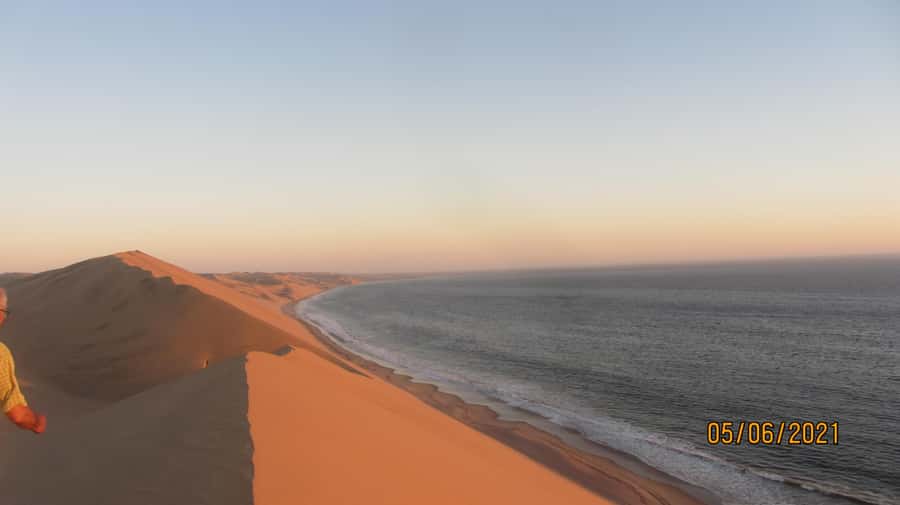 From Walvis Bay: Sandwich Harbour World Heritage Site - Lunch above the Atlantic