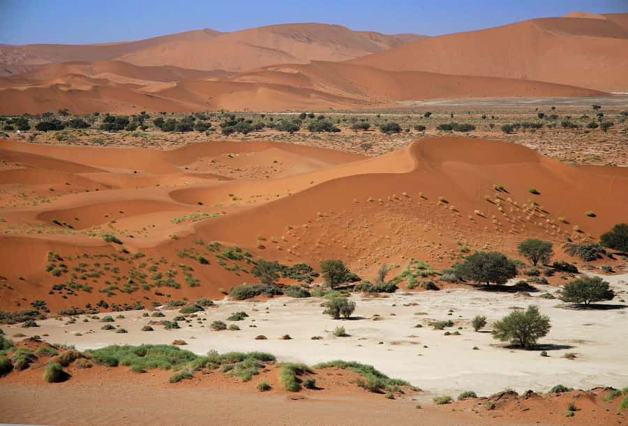 From Windhoek: Budget Sossusvlei Guided 2-Day Tour - Why two days can work for Sossusvlei