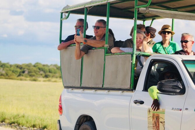 Safari in Etosha national park with professional tour guides born in Etosha. - Choosing between half-day and full-day timing