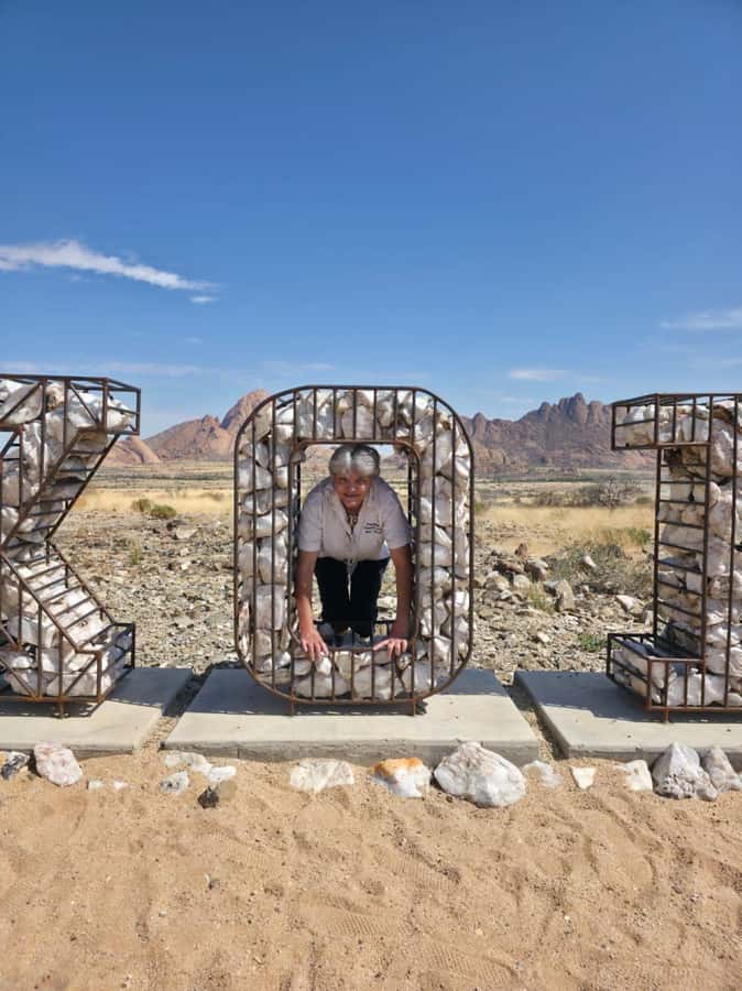 Spitzkoppe & Desert Magic: Arches, Art & Sunset Views - The road inland and the gemstone stop
