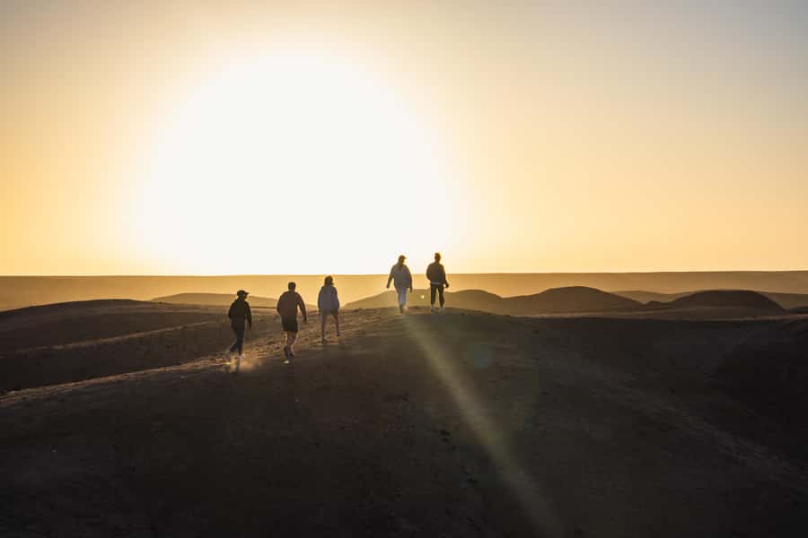 Swakopmund: Moonlandscape Picnic & Stargazing - Walking into the Moonlandscape canyon