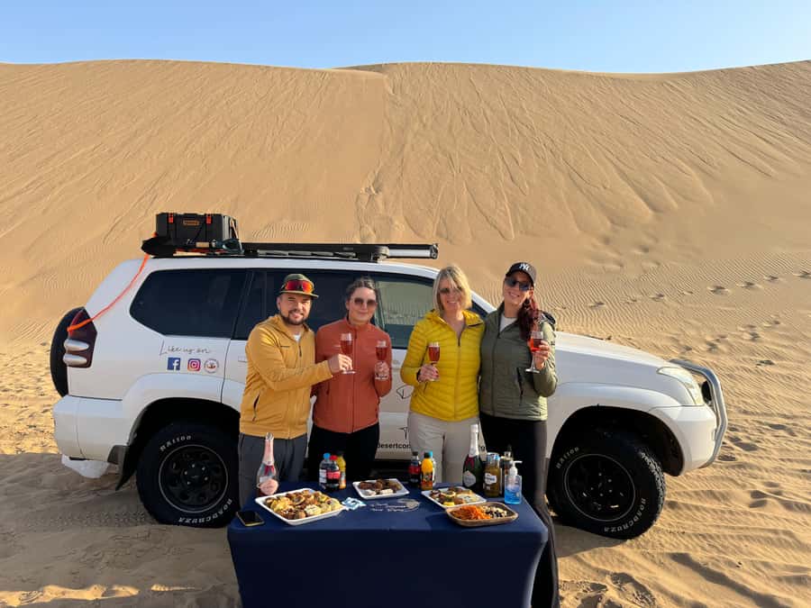 Walvisbay: Sandwich Harbour 4x4 & Sandboarding Tours - The Pink Lake near the salt refinery