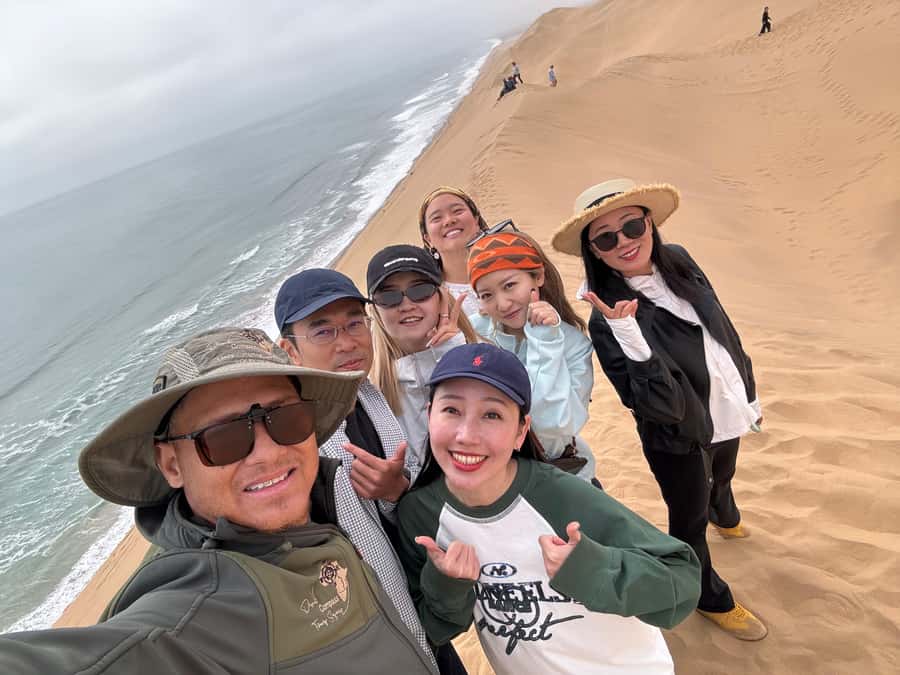 Walvisbay: Sandwich Harbour 4x4 & Sandboarding Tours - The 4x4 ride across the dune belt