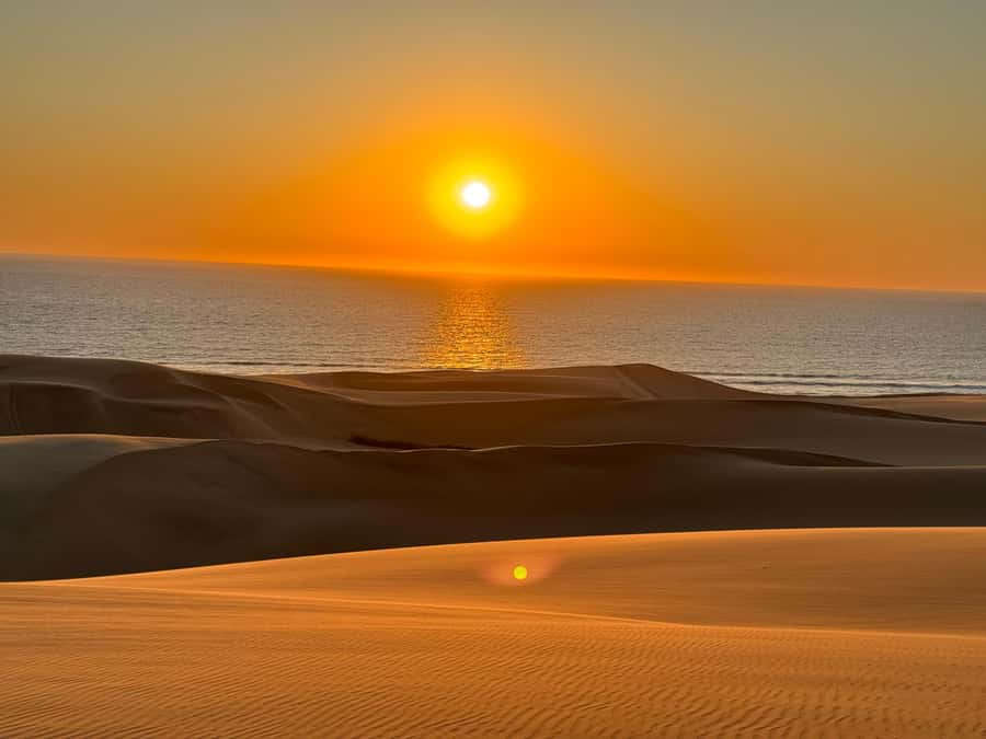 Walvisbay: Sandwich Harbour SUNSET Tour-End It Beautifully - Why sunset changes the Sandwich Harbour experience